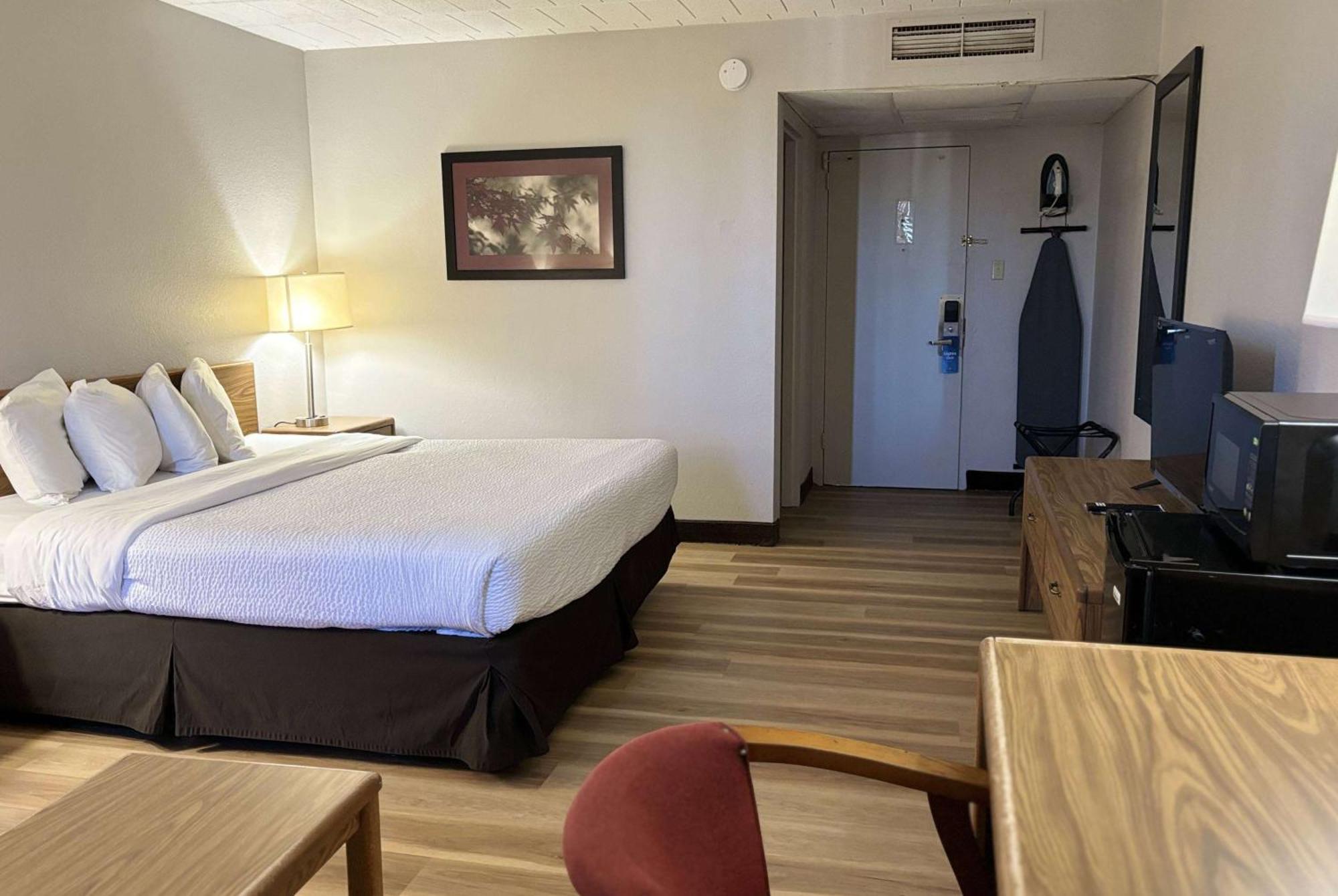 Days Inn By Wyndham Williamsport Extérieur photo
